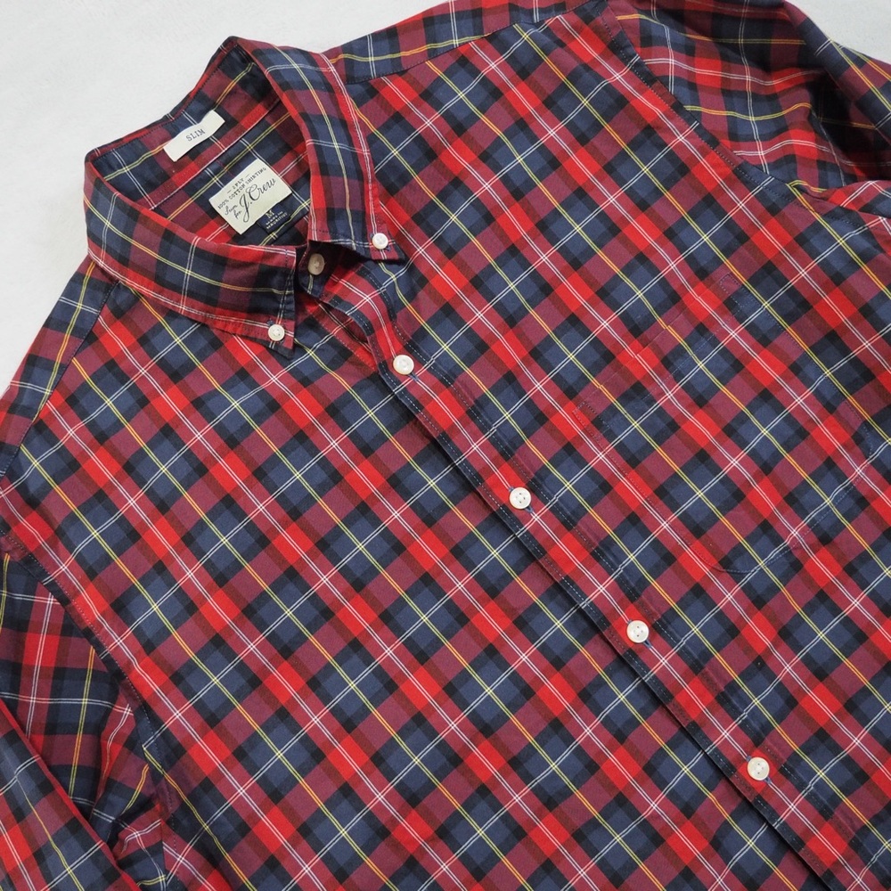 J. Crew Sz M  Slim Fit 2 Ply Cotton Red and Blue Plaid Casual Button Down Shirt
